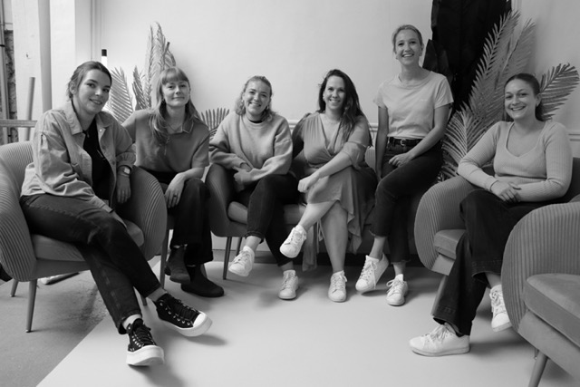 Photo de l'équipe de l'agence MPV en noir et blanc